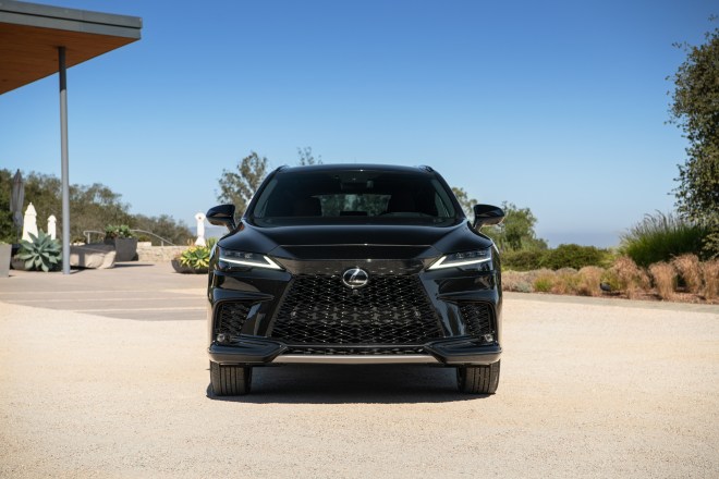 23RX_500h_FSPORTPERFORMANCE_CAVIAR_RED_1MHV1753