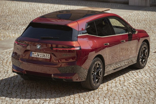 BMW-iX-M60-ja-esta-a-venda-no-Brasil9