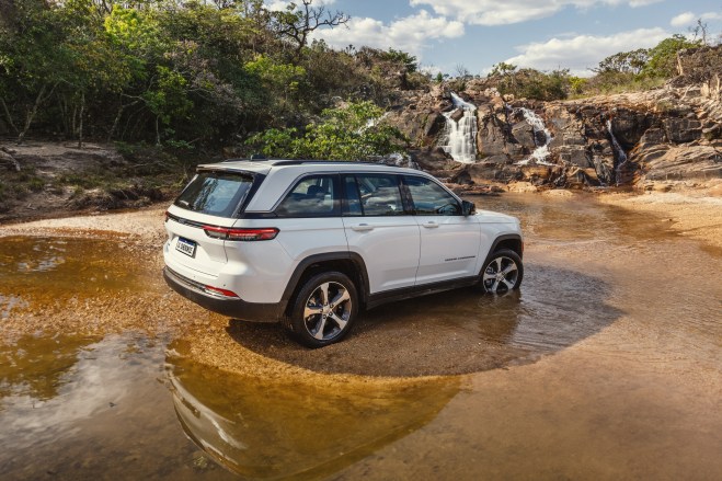 Jeep_Grand_Cherokee_4xe_016