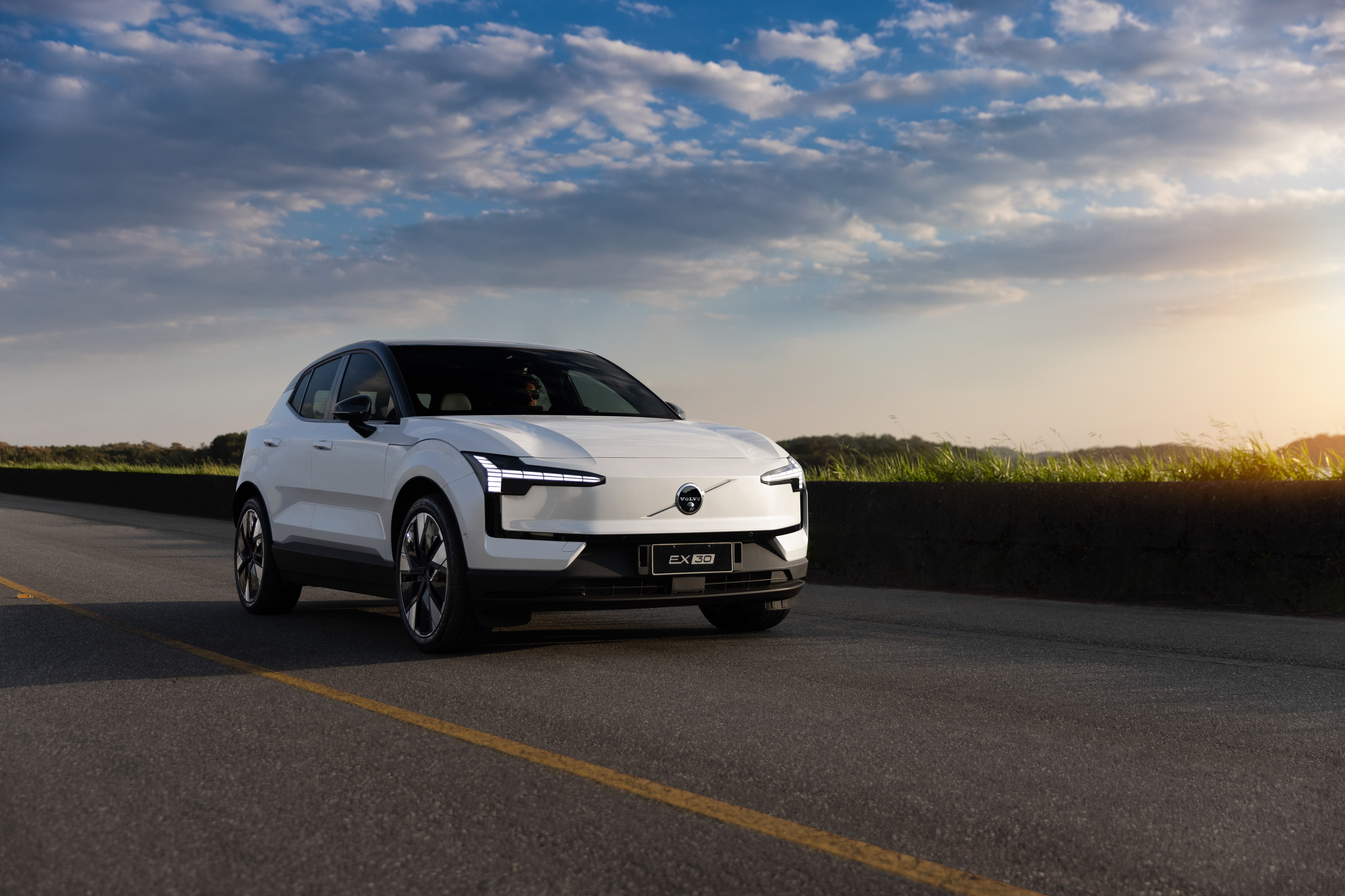 328725_Volvo_EX30