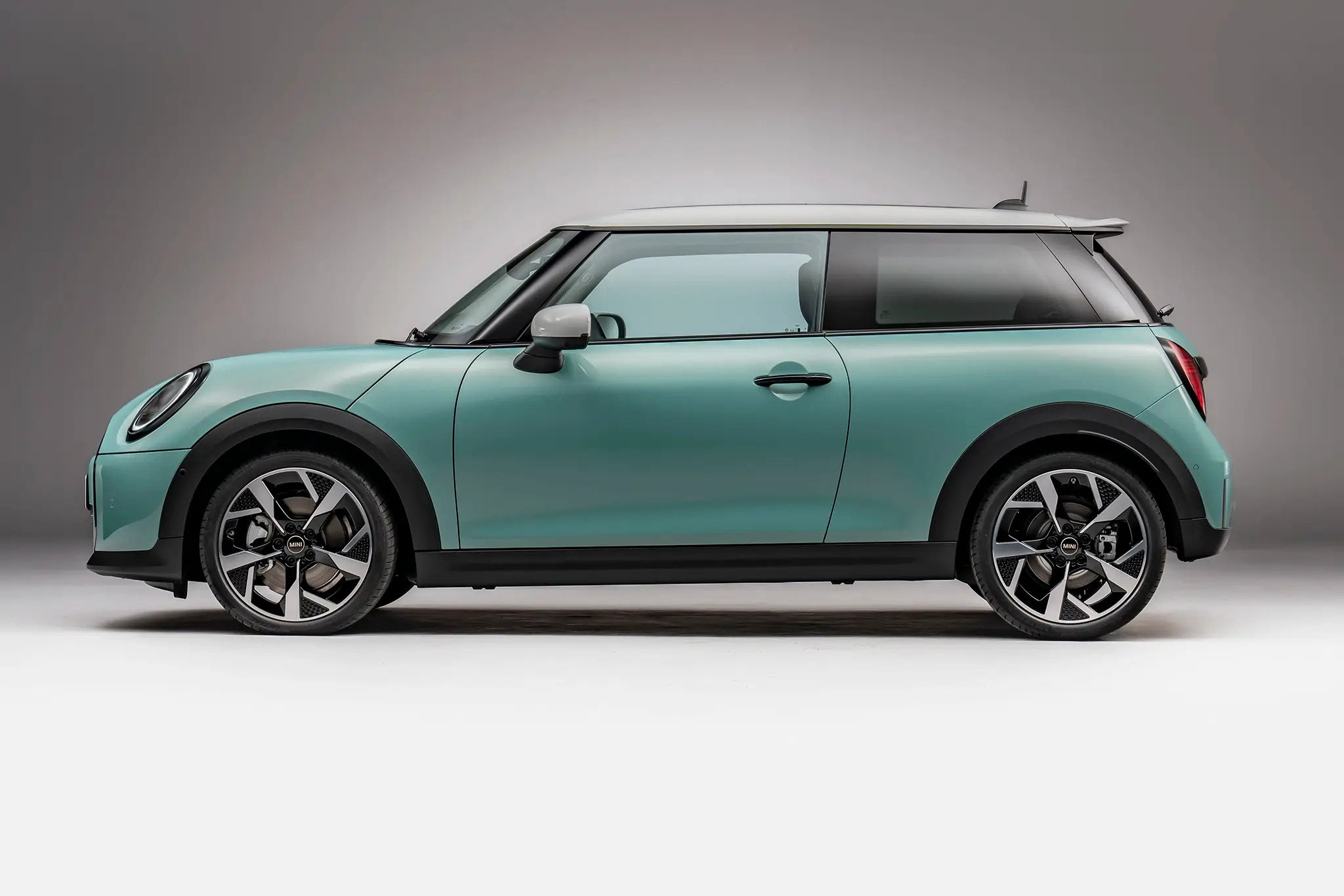 Mini-Cooper-S-2024-05